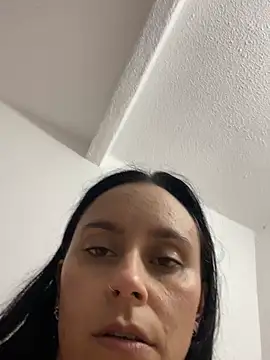 EmilyBrown01 online show from April 14, 2026, 3:01 am