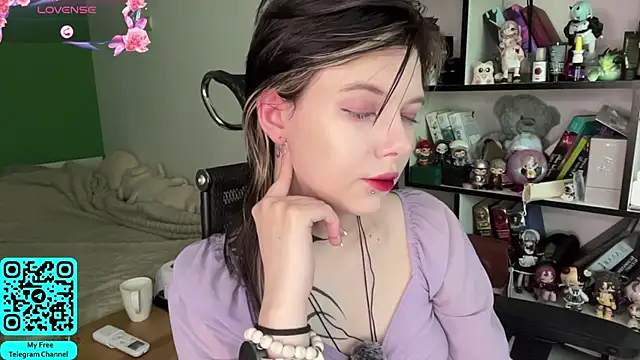 MadalynNosel online show from June 20, 2026, 7:11 am