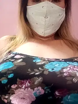 Snapshot of Bristy_BigBoobs chatting on April 2, 2026, 6:44 am Bristy BigBoobs online show from April 2, 2026, 6:44 am