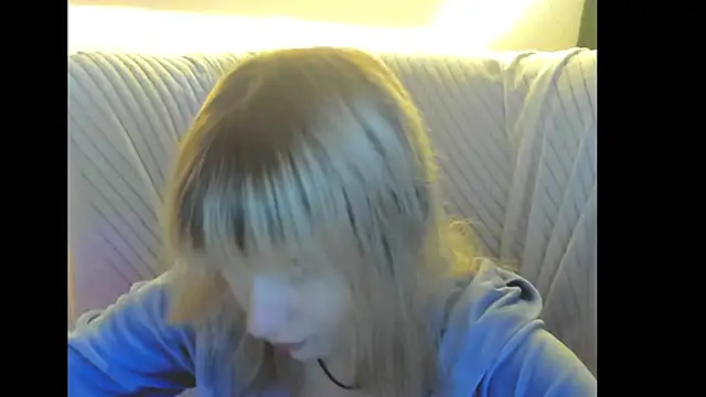 MiaKimiko online show from June 3, 2026, 1:08 am