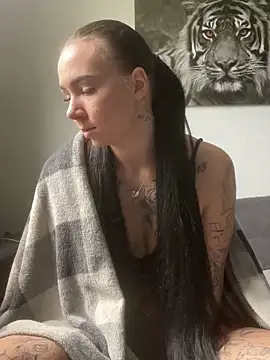 zoeelinks online show from April 2, 2026, 8:12 am