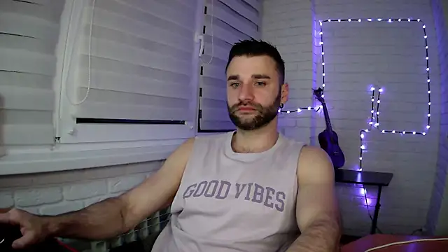 Snapshot of DaddySlava chatting on May 3, 2026, 8:26 pm DaddySlava online show from May 3, 2026, 8:26 pm