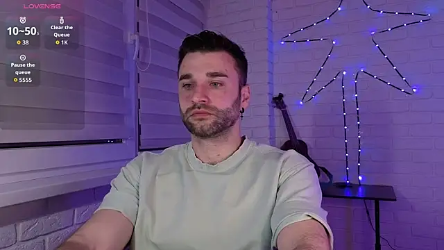 Snapshot of DaddySlava chatting on May 19, 2026, 6:25 pm DaddySlava online show from May 19, 2026, 6:25 pm