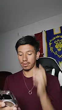 Snapshot of Gabuxo69 chatting on April 6, 2026, 2:20 am Gabuxo69 online show from April 6, 2026, 2:20 am