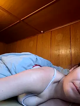 Snapshot of Young_Swiss_Lisa chatting on May 4, 2026, 5:25 am Young Swiss Lisa online show from May 4, 2026, 5:25 am