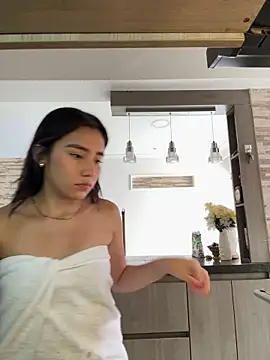 ISABELFORYOU03 online show from April 18, 2026, 7:07 pm