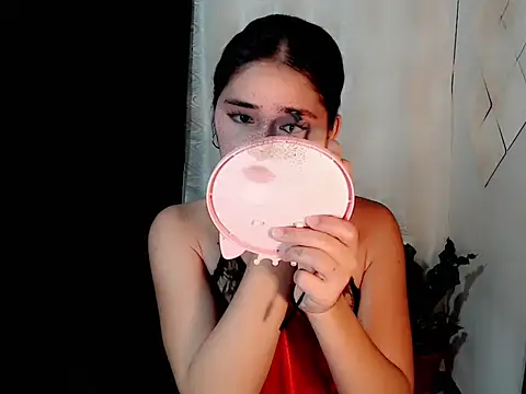 urasiankylie online show from May 7, 2026, 4:34 pm