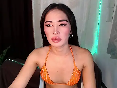 Snapshot of urasiankylie chatting on June 24, 2026, 6:07 pm urasiankylie online show from June 24, 2026, 6:07 pm