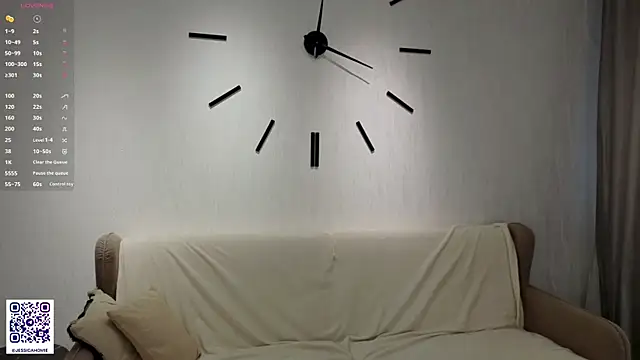 ShanitaLenhardt online show from April 12, 2026, 4:06 am