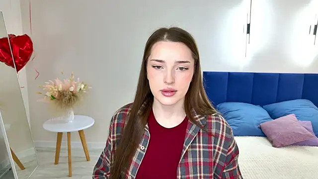Eva Saylor online show from April 14, 2026, 12:11 pm