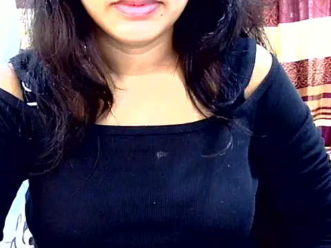 Snapshot of Noor_Zarin chatting on April 13, 2026, 1:44 am Noor Zarin online show from April 13, 2026, 1:44 am