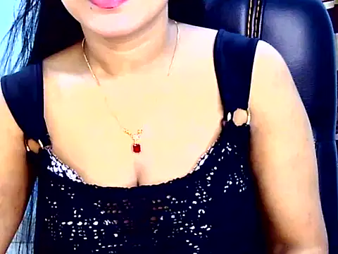 Snapshot of Noor_Zarin chatting on April 17, 2026, 8:45 pm Noor Zarin online show from April 17, 2026, 8:45 pm