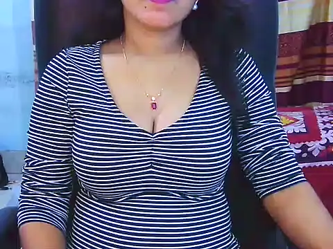 Snapshot of Noor_Zarin chatting on April 19, 2026, 1:10 pm Noor Zarin online show from April 19, 2026, 1:10 pm