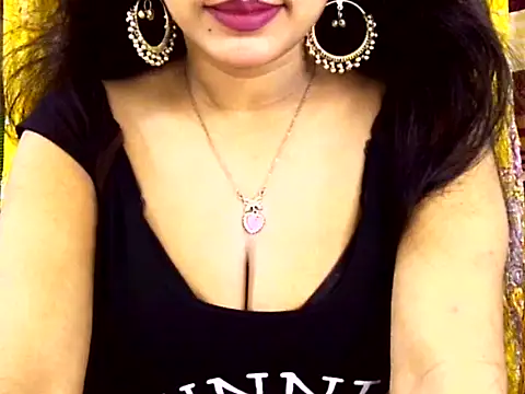 Snapshot of Noor_Zarin chatting on April 25, 2026, 2:47 pm Noor Zarin online show from April 25, 2026, 2:47 pm