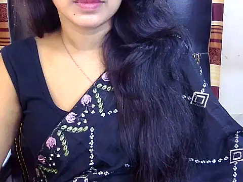 Snapshot of Noor_Zarin chatting on April 28, 2026, 2:27 am Noor Zarin online show from April 28, 2026, 2:27 am
