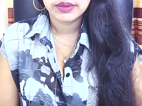 Snapshot of Noor_Zarin chatting on May 6, 2026, 6:24 pm Noor Zarin online show from May 6, 2026, 6:24 pm