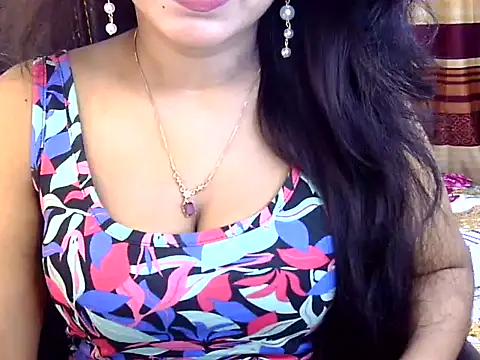 Snapshot of Noor_Zarin chatting on May 10, 2026, 7:52 pm Noor Zarin online show from May 10, 2026, 7:52 pm