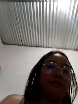 Snapshot of naughty_girl_hot_ chatting on April 19, 2026, 2:16 pm naughty girl hot online show from April 19, 2026, 2:16 pm