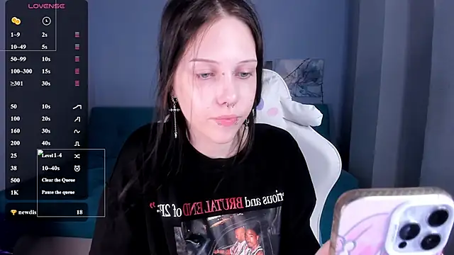 SugarBunny18 online show from June 12, 2026, 3:16 am