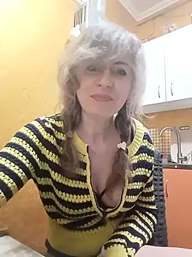 TaynaSecret online show from April 5, 2026, 8:28 pm