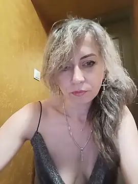 Snapshot of TaynaSecret chatting on June 16, 2026, 9:06 pm TaynaSecret online show from June 16, 2026, 9:06 pm