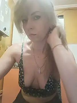 Snapshot of TaynaSecret chatting on June 22, 2026, 8:28 pm TaynaSecret online show from June 22, 2026, 8:28 pm