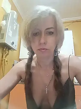 Snapshot of TaynaSecret chatting on June 29, 2026, 8:42 pm TaynaSecret online show from June 29, 2026, 8:42 pm