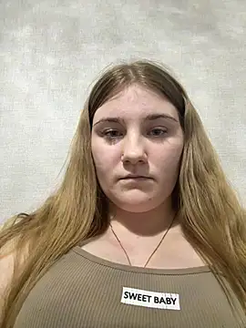 Snapshot of Flowers454 chatting on April 9, 2026, 3:06 am Flowers454 online show from April 9, 2026, 3:06 am