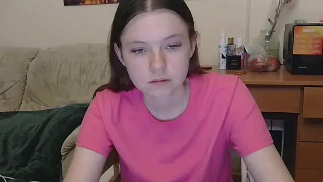 Snapshot of JessicaHolland1 chatting on May 17, 2026, 6:26 pm JessicaHolland1 online show from May 17, 2026, 6:26 pm