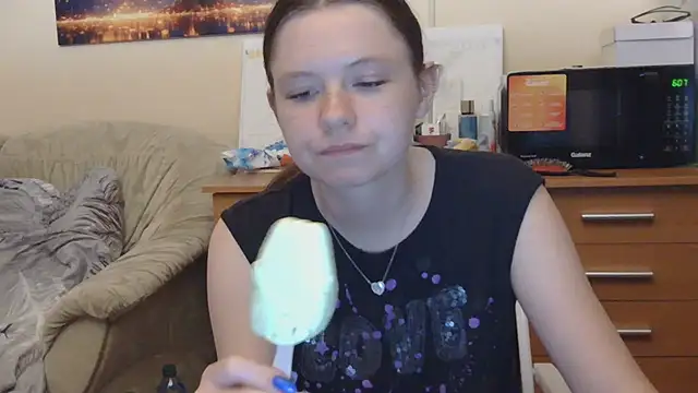 Snapshot of JessicaHolland1 chatting on June 26, 2026, 5:50 pm JessicaHolland1 online show from June 26, 2026, 5:50 pm