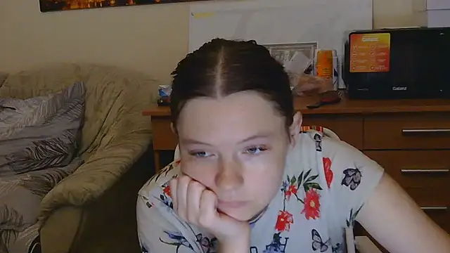 Snapshot of JessicaHolland1 chatting on July 10, 2026, 5:48 pm JessicaHolland1 online show from July 10, 2026, 5:48 pm