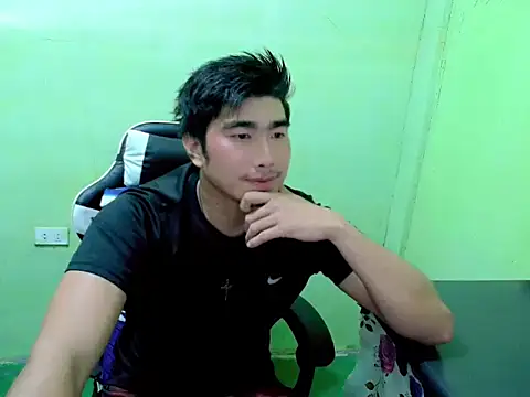 Snapshot of Hunkfireman chatting on July 2, 2026, 11:33 pm Hunkfireman online show from July 2, 2026, 11:33 pm