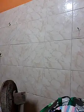 bbzinhas26 online show from April 10, 2026, 9:25 am