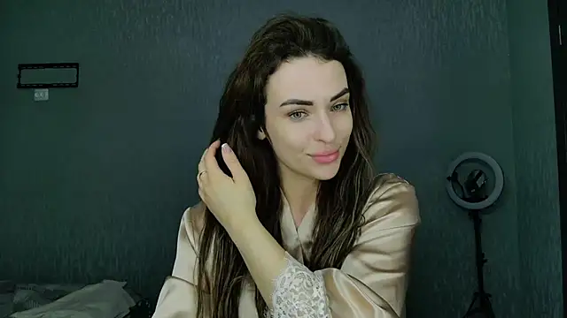 Kira  love1 online show from April 14, 2026, 7:42 pm