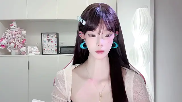 -Moonshine online show from April 10, 2026, 9:58 am