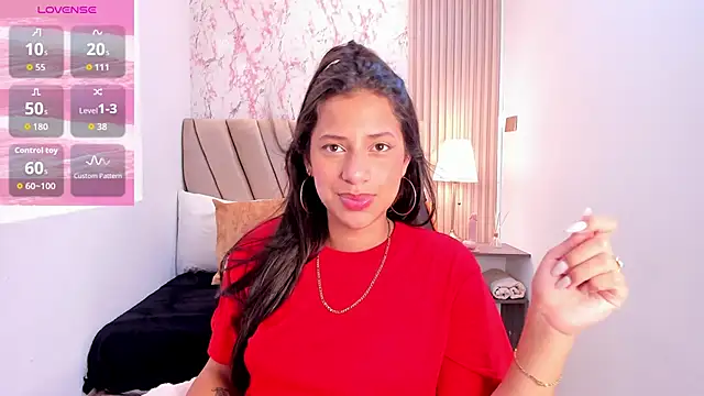 Snapshot of Atiena_ chatting on April 16, 2026, 9:39 pm Atiena online show from April 16, 2026, 9:39 pm