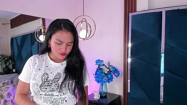 AprilMiiller online show from April 30, 2026, 8:57 pm
