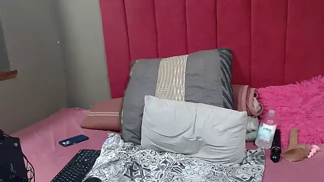Snapshot of PinkyxGodess chatting on April 28, 2026, 2:27 am PinkyxGodess online show from April 28, 2026, 2:27 am