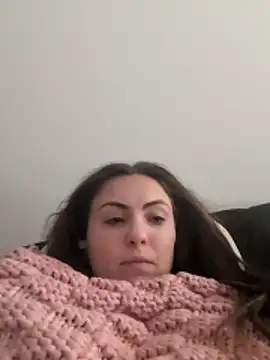 alwayswettt online show from April 3, 2026, 9:57 pm