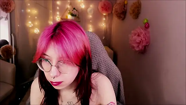 Alice Nyx online show from April 16, 2026, 8:42 pm