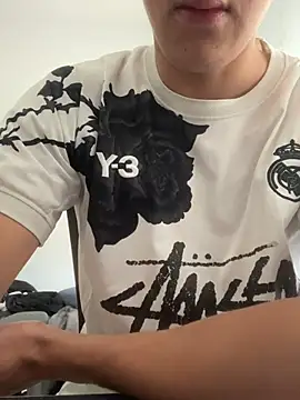 Snapshot of YorSexboy777 chatting on April 4, 2026, 10:46 am YorSexboy777 online show from April 4, 2026, 10:46 am