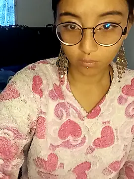 Snapshot of kitsune_nyoko chatting on April 6, 2026, 10:54 pm kitsune nyoko online show from April 6, 2026, 10:54 pm