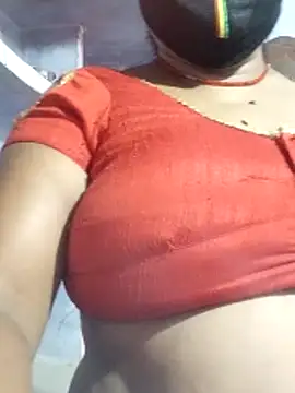 Snapshot of Desi_hot_bhabhi01 chatting on May 23, 2026, 7:24 am Desi hot bhabhi01 online show from May 23, 2026, 7:24 am