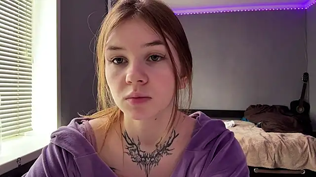 KellyRose online show from April 5, 2026, 8:11 am