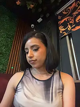 SusanneGrace online show from May 27, 2026, 1:57 am