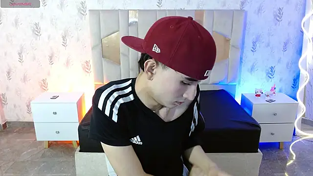 Snapshot of Eidan_tay chatting on May 6, 2026, 7:41 pm Eidan tay online show from May 6, 2026, 7:41 pm