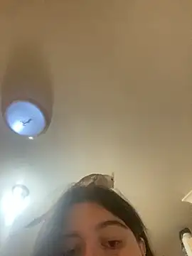 avery  1 online show from May 16, 2026, 7:34 pm