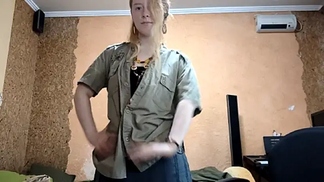KateVibe 01 online show from April 21, 2026, 2:51 am