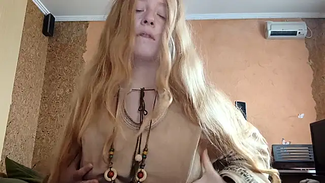 KateVibe 01 online show from April 28, 2026, 11:21 pm