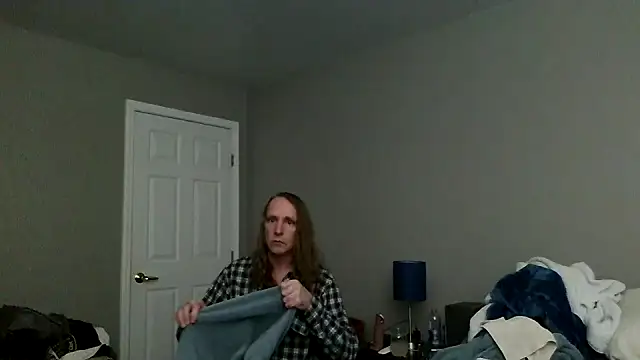 Snapshot of Magnus_Luv chatting on July 8, 2026, 12:15 am Magnus Luv online show from July 8, 2026, 12:15 am